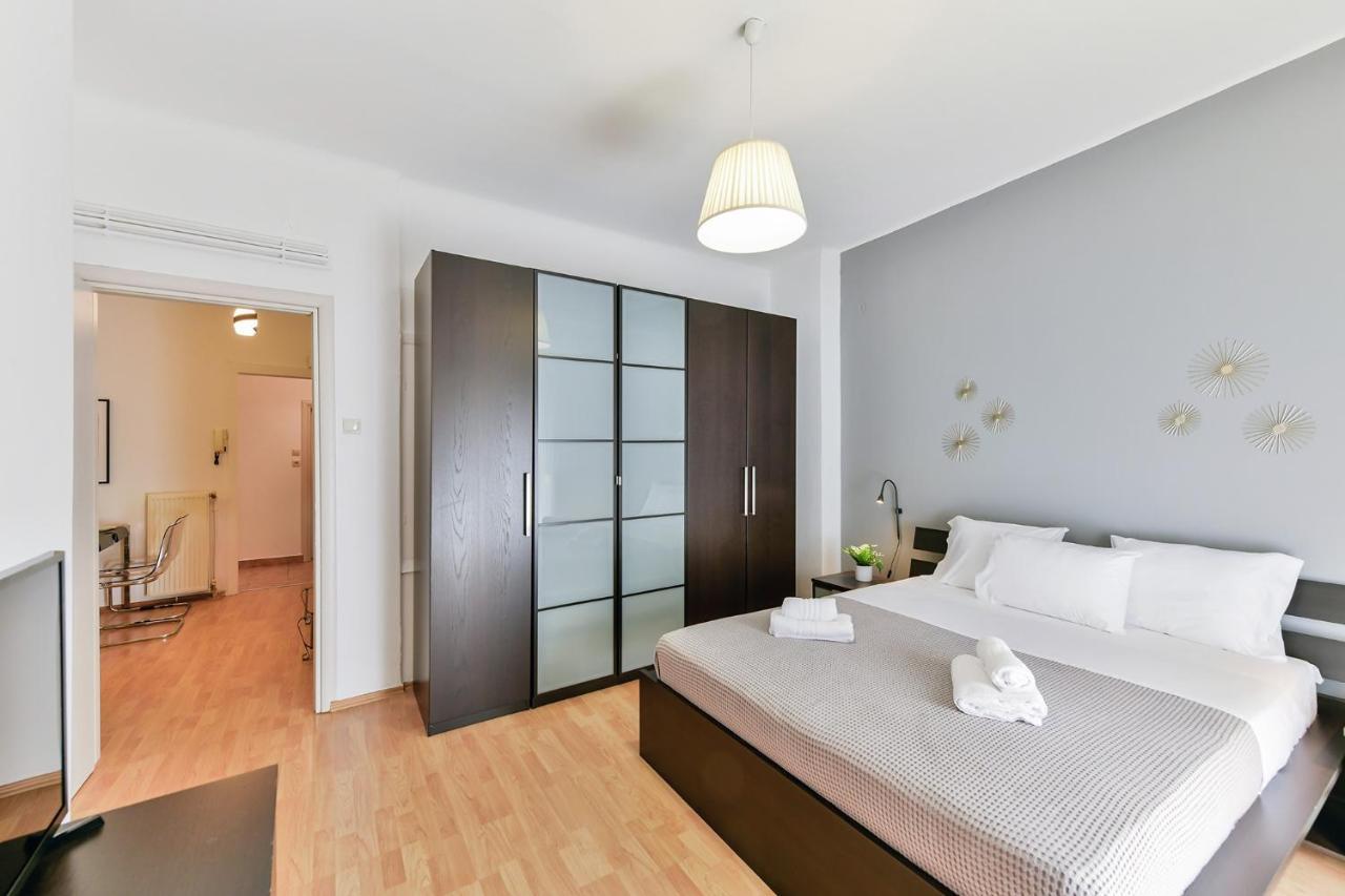 Porto Sea View Apartments - Mitropoleos テッサロニキ エクステリア 写真